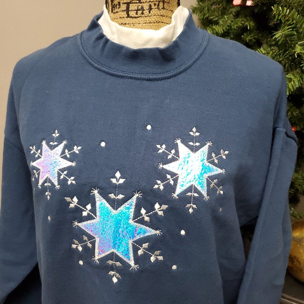 Vintage ENDLESS DESIGNS Embroidered Snowflake Winter Christmas Crew Sweatshirt